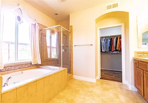 Bath - 34116 Galleron St, Temecula, CA 92592 photo 2 of 4