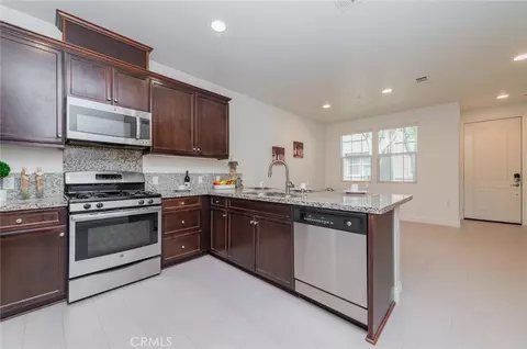 Kitchen - 6030 Eucalyptus, Chino, CA 91710 photo 4 of 5
