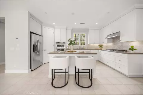 Kitchen - 146 Dolci, Irvine, CA 92602 photo 1 of 4