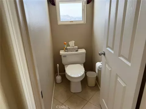 Bath - 16253 Moon Bow Ct, Riverside, CA 92503 photo 4 of 7