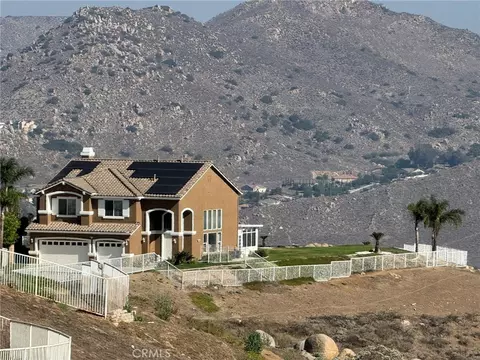 Exterior - 16253 Moon Bow Ct, Riverside, CA 92503 photo 11 of 13