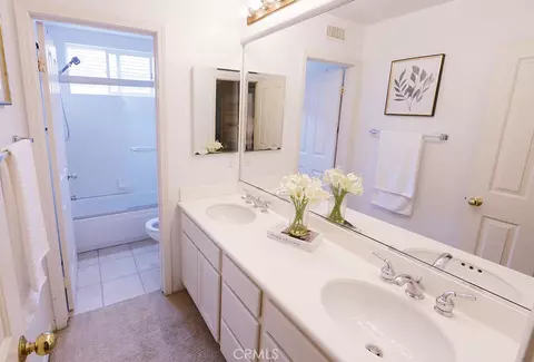 Bath - 60 Edenbrook, Irvine, CA 92620 photo 4 of 4