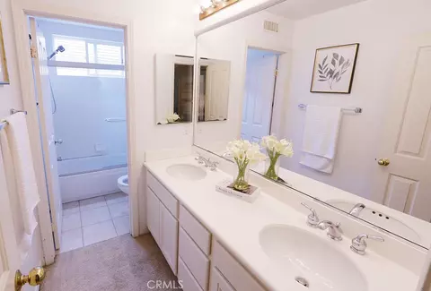 Bath - 60 Edenbrook, Irvine, CA 92620 photo 4 of 4
