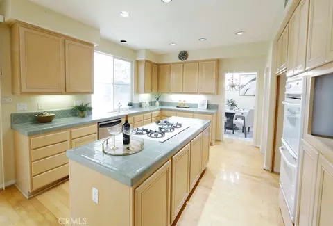 Kitchen - 60 Edenbrook, Irvine, CA 92620 photo 2 of 2