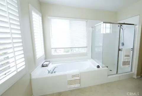 Bath - 60 Edenbrook, Irvine, CA 92620 photo 2 of 4