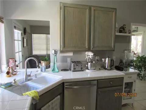 Kitchen - 31132 Corte Anza, Temecula, CA 92592 photo 2 of 2