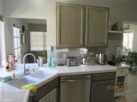 Kitchen - 31132 Corte Anza, Temecula, CA 92592 photo 2 of 2