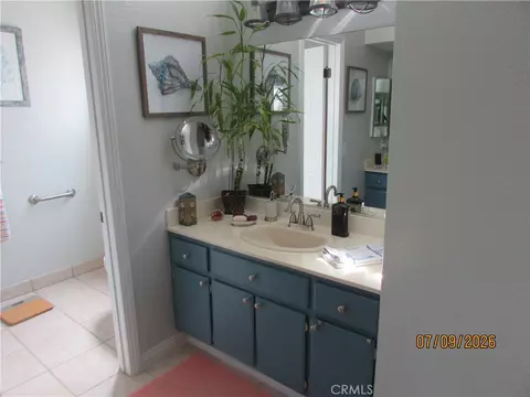 Bath - 31132 Corte Anza, Temecula, CA 92592 photo 2 of 6