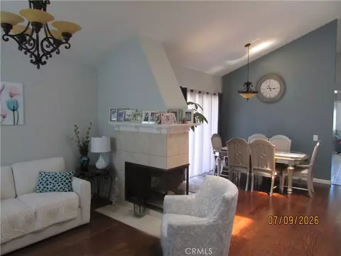 Living - 31132 Corte Anza, Temecula, CA 92592 photo 2 of 5