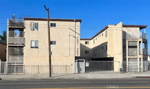 7001 S Main St, Los Angeles, CA 90003