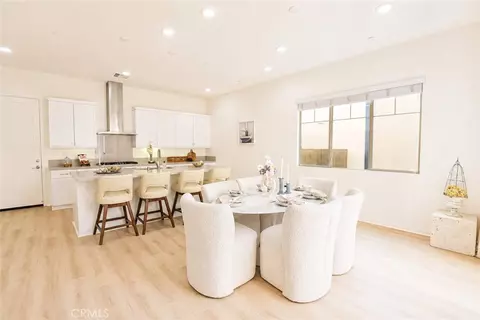 Dining - 137 Terrapin, Irvine, CA 92618 photo 3 of 3