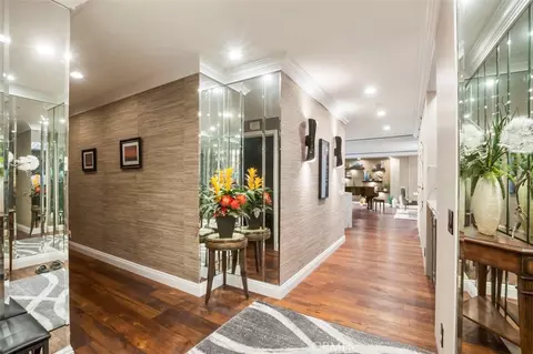 700 Front St #2302, San Diego, CA 92101