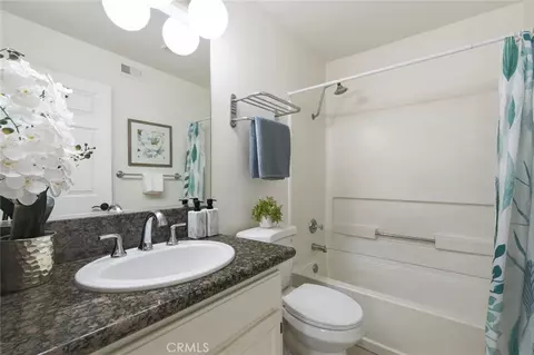 64 N Mar Vista Ave, Pasadena, CA 91106 photo 17