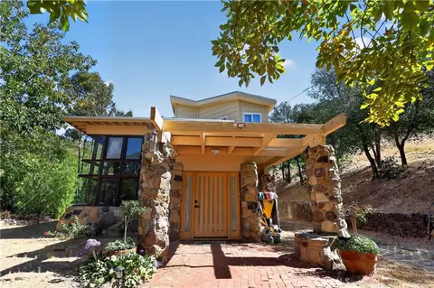 2914 S Foose Rd, Malibu, CA 90265
