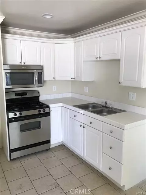 Kitchen - 1063 N Pershing, San Bernardino, CA 92410 photo 2 of 3