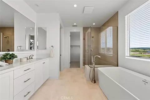 Bath - 22058 Manarola Way, Walnut, CA 91789 photo 3 of 4