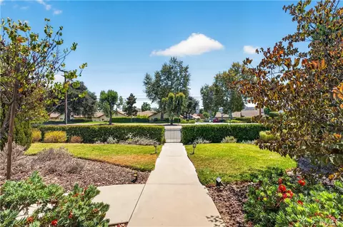 Exterior - 1469 E Foothill Blvd, Glendora, CA 91741 photo 8 of 11