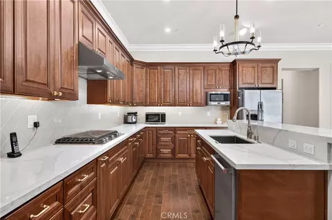 Kitchen - 1469 E Foothill Blvd, Glendora, CA 91741 photo 3 of 5