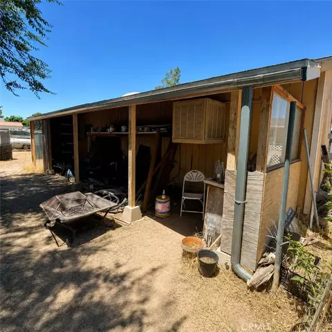 Exterior - 18865 Felton, Hesperia, CA 92345 photo 4 of 9