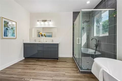Bath - 677 Castlehill, Walnut, CA 91789 photo 2 of 11