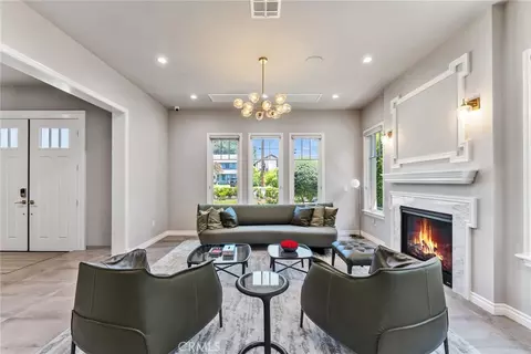 Living - 636 W Lemon, Arcadia, CA 91007 photo 2 of 4