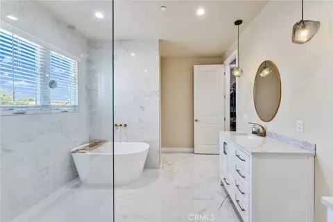 Bath - 636 W Lemon, Arcadia, CA 91007 photo 4 of 5