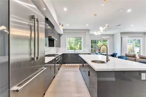 Kitchen - 636 W Lemon, Arcadia, CA 91007 photo 2 of 5