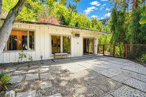 9837 Easton, Beverly Hills, CA 90210
