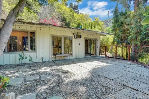 9837 Easton, Beverly Hills, CA 90210