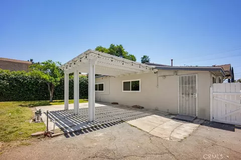 Exterior - 107 S Center St, Redlands, CA 92373 photo 5 of 10