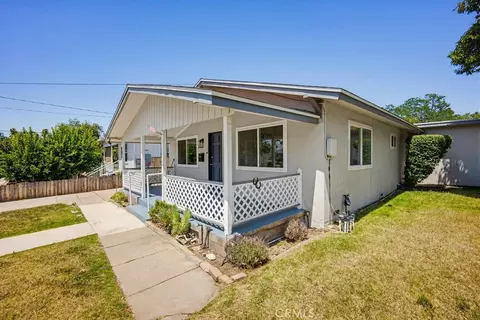 Exterior - 107 S Center St, Redlands, CA 92373 photo 2 of 10