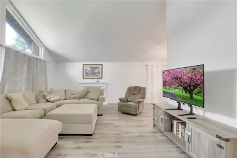 Living - 965 Hardwick, Beaumont, CA 92223 photo 2 of 4