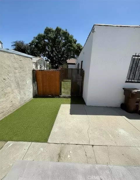Exterior - 1415 N N Spg, Compton, CA 90221 photo 11 of 11