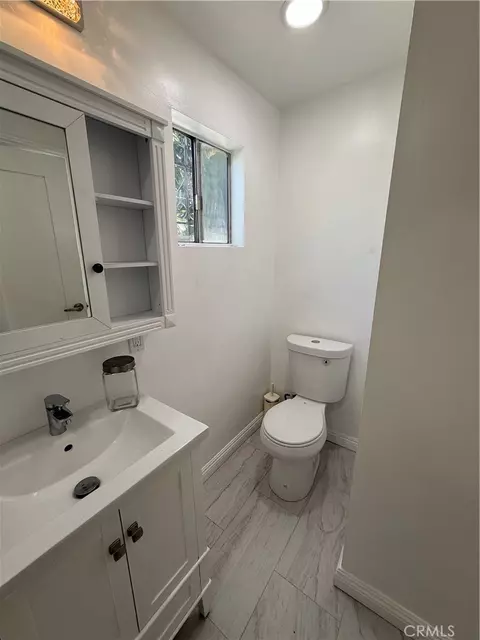 Bath - 1415 N N Spg, Compton, CA 90221 photo 8 of 11