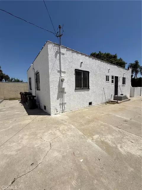 Exterior - 1415 N N Spg, Compton, CA 90221 photo 6 of 11