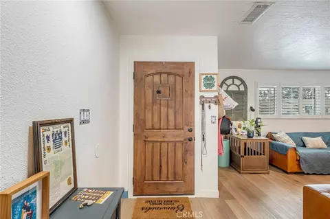 Entry Way - 590 E Van Koevering, Rialto, CA 92376 photo 1 of 2