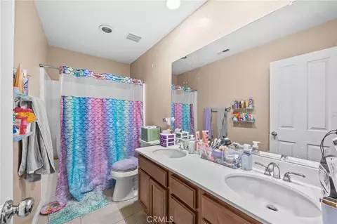 Bath - 4535 Bianca Way, Riverside, CA 92501 photo 1 of 1