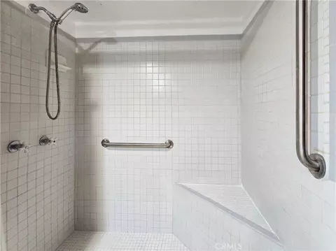 Bath - 5363 Hess Rd, Phelan, CA 92371 photo 2 of 6