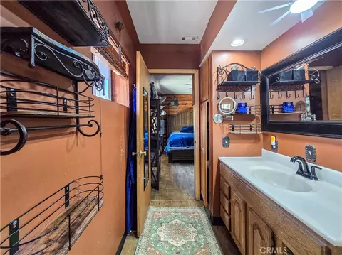 Bath - 5363 Hess Rd, Phelan, CA 92371 photo 1 of 6