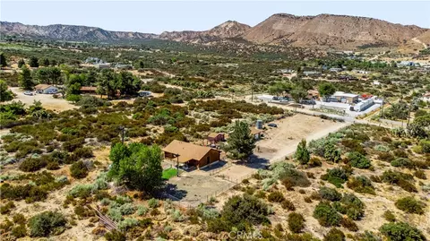 View/Area - 5363 Hess Rd, Phelan, CA 92371 photo 6 of 11