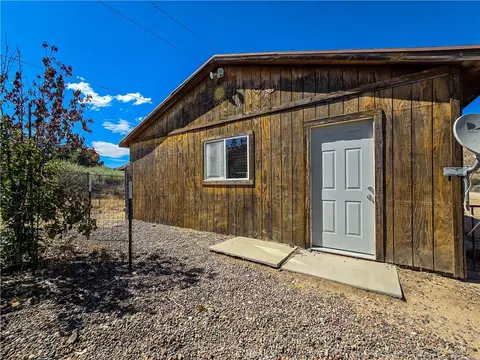 Exterior - 5363 Hess Rd, Phelan, CA 92371 photo 18 of 32
