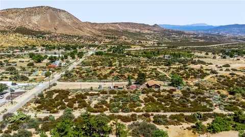 View/Area - 5363 Hess Rd, Phelan, CA 92371 photo 10 of 11