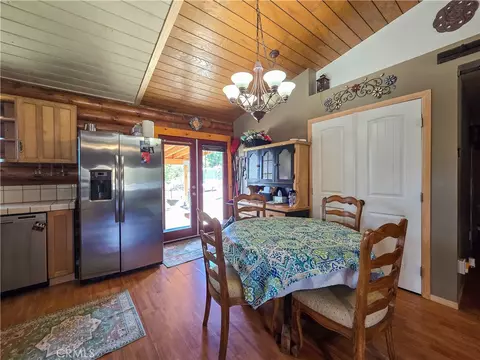 Dining - 5363 Hess Rd, Phelan, CA 92371 photo 1 of 1