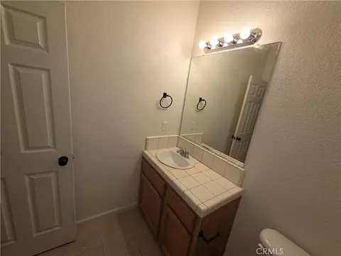 Bath - 1511 Ronnie Ct, Merced, CA 95341 photo 2 of 3