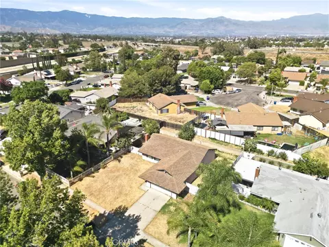 View/Area - 243 S Sutter, San Bernardino, CA 92410 photo 4 of 6