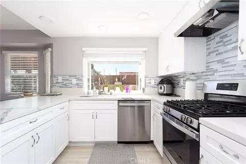 Kitchen - 38104 Miramonte, Palmdale, CA 93551 photo 1 of 2