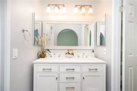 Bath - 38104 Miramonte, Palmdale, CA 93551 photo 2 of 5