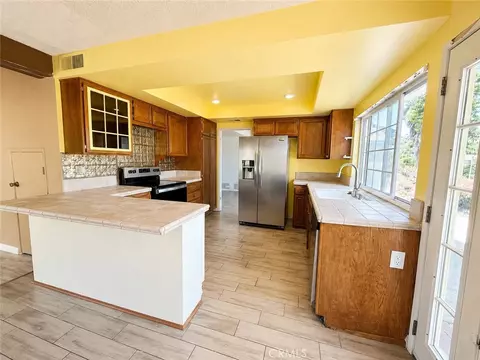 Kitchen - 548 Vista Rambla, Walnut, CA 91789 photo 2 of 2