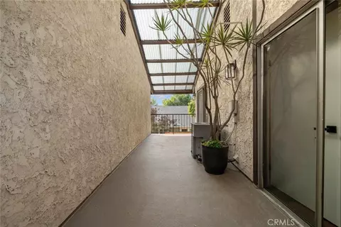 63 N Roosevelt #2, Pasadena, CA 91107