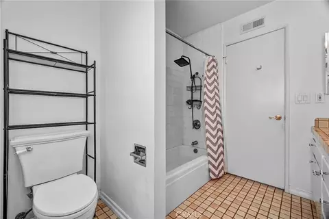 Bath - 404 Juniper, Brea, CA 92821 photo 2 of 4